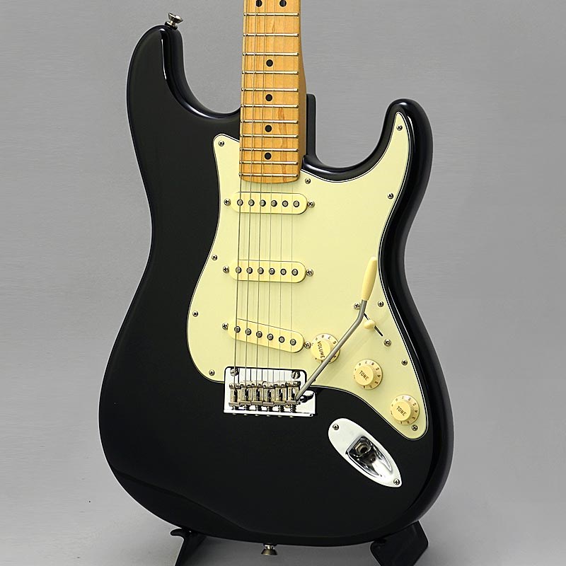 Fender USA American Professional Stratocaster (Black)の画像